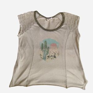 White Crow Large Western Inspired T-Shirt Lace Web Detail Desert Cactus Scene L